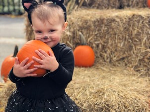 Halloween Kitten Girl Derek Demperio October 2020 Winner